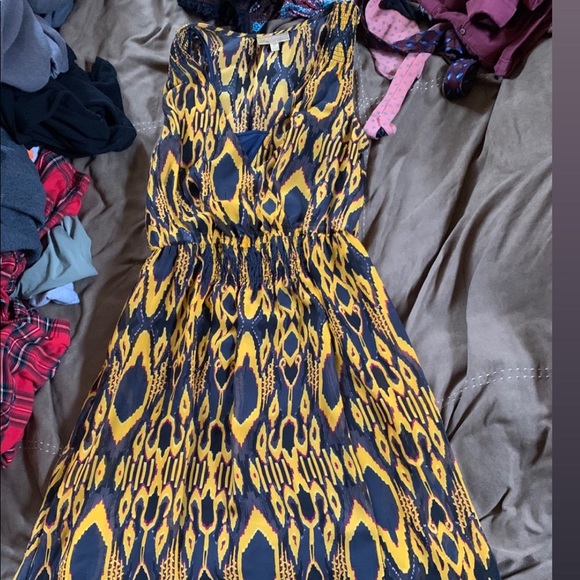 Dresses! Worn but in good condition - Picture 3 of 3